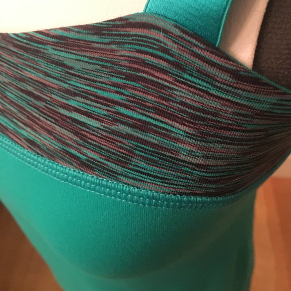Lululemon Tank - Never worn - Picture 4 of 7